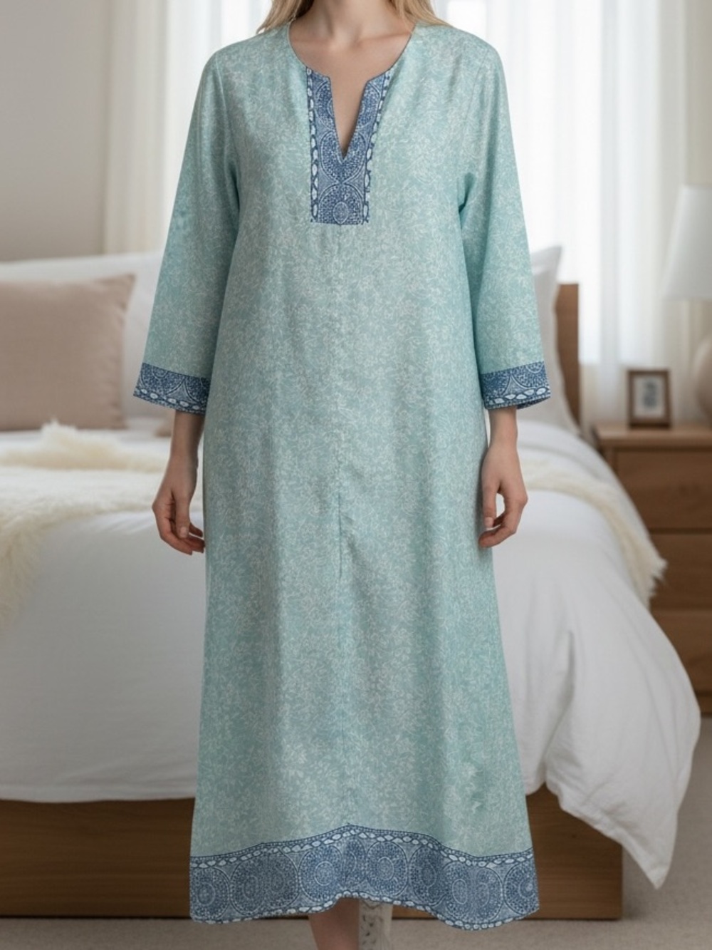 Oscar de la Renta Light Aqua Printed Caftan Size L – Elegant Lounge Maxi Dress